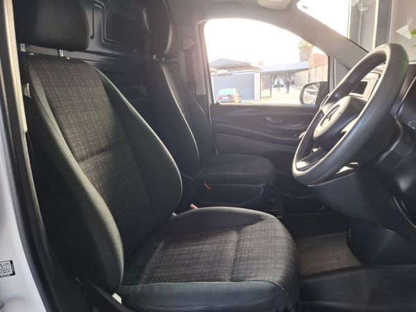 2018-Mercedes-Benz-Vito-111-16-CDI-Panel-Van image:12