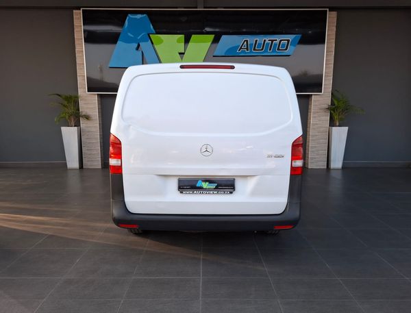 2018-Mercedes-Benz-Vito-111-16-CDI-Panel-Van image:5