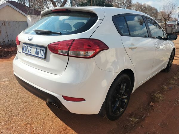 2018-Kia-Cerato-16-SX-5-dr image:3