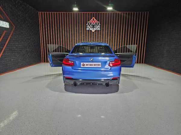 2017-BMW-2-Series-M240i-Coupe image:22