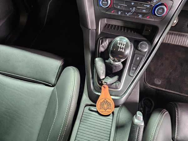 2016-Ford-Focus-20-EcoBoost-ST3 image:13
