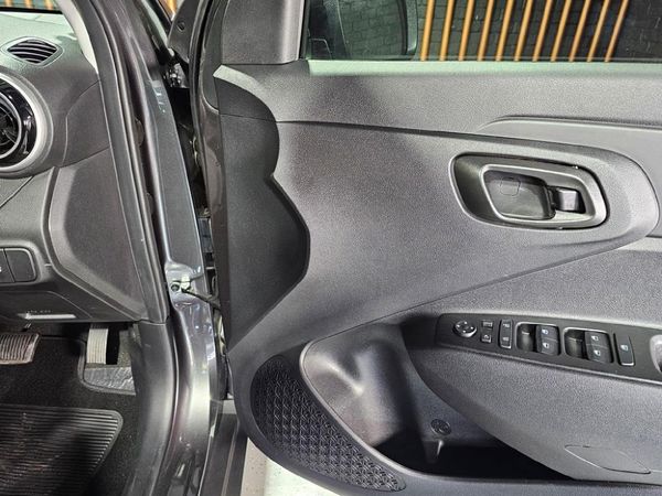 2025-Hyundai-Exter-12-Premium-Auto image:7