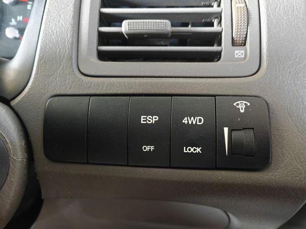 2010-Hyundai-Tucson-27-V6-GLS-Auto image:9