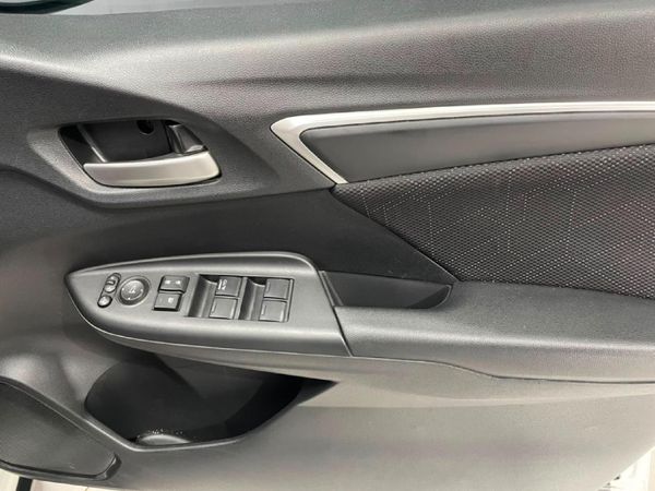 2021-Honda-WR-V-12-Elegance image:12