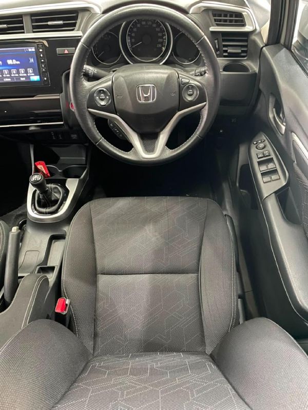 2021-Honda-WR-V-12-Elegance image:15