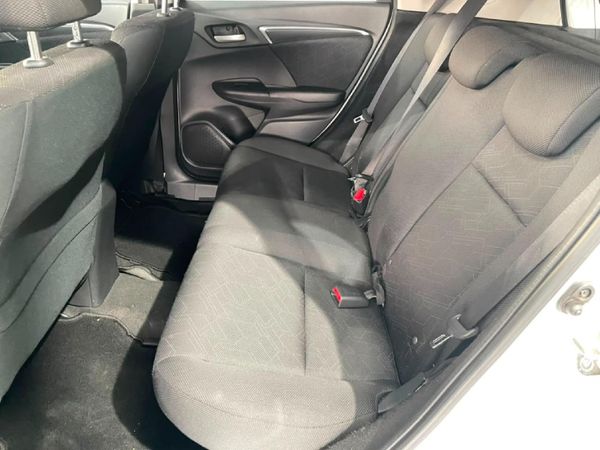 2021-Honda-WR-V-12-Elegance image:17