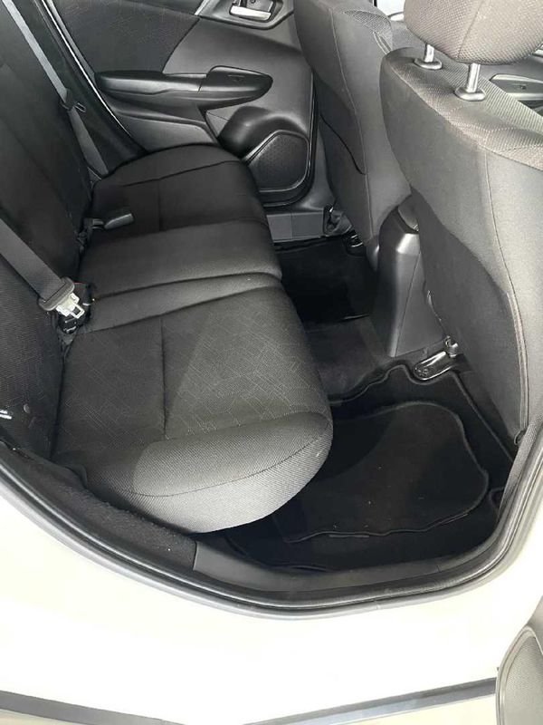 2021-Honda-WR-V-12-Elegance image:25
