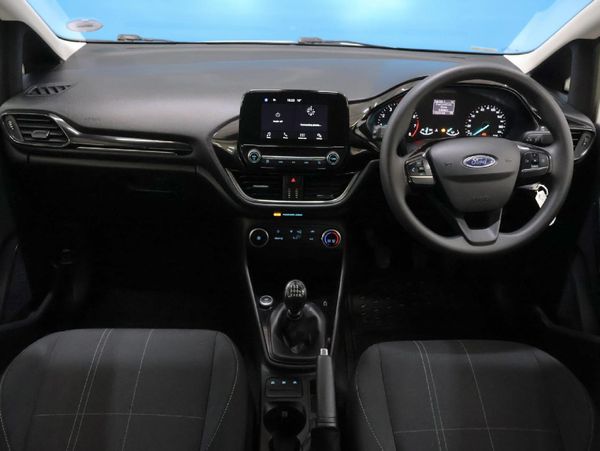 2018-Ford-Fiesta-10-EcoBoost-Trend-5-dr image:24