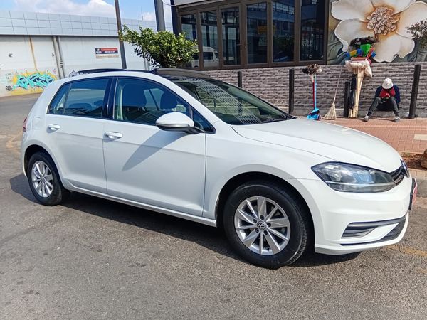 2017-Volkswagen-Golf-VII-14-TSI-Comfortline image:2