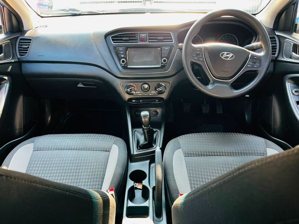 2020-Hyundai-i20-14-Fluid image:8
