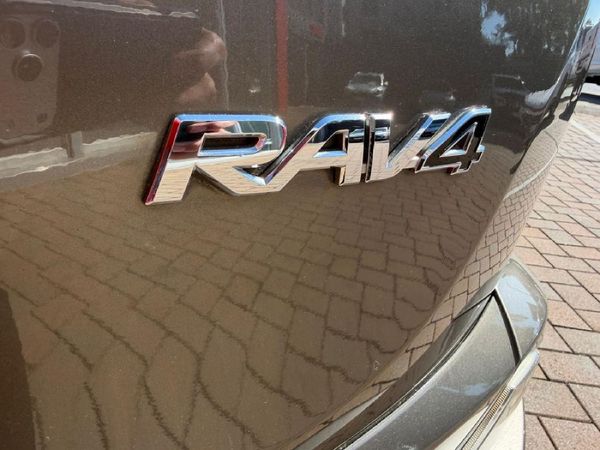 2016-Toyota-RAV4-20-GX-Auto image:19