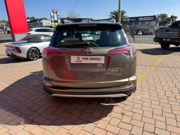 2016-Toyota-RAV4-20-GX-Auto image:4
