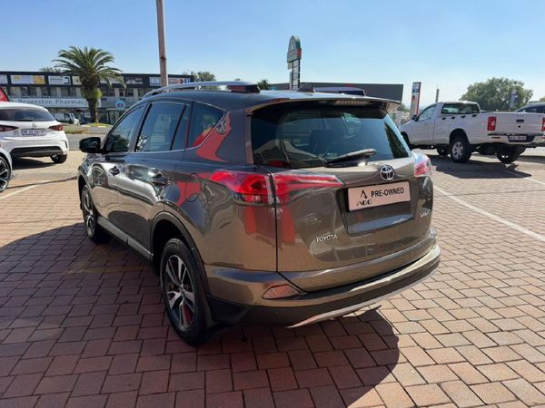 2016-Toyota-RAV4-20-GX-Auto image:5