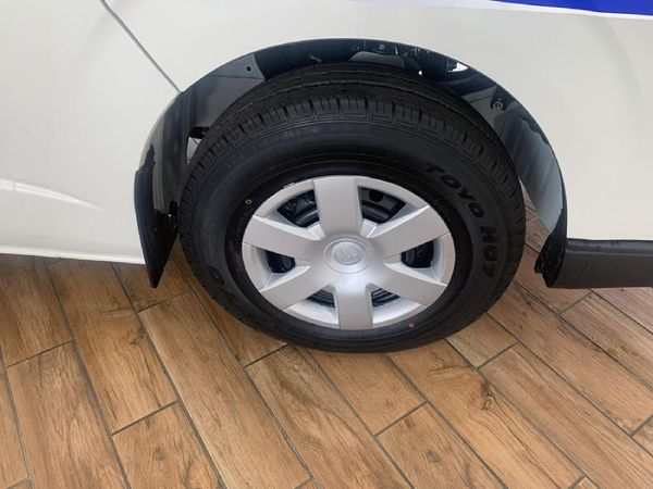 2026-Toyota-Quantum-25-D-4D-Sesfikile-16-seat image:4