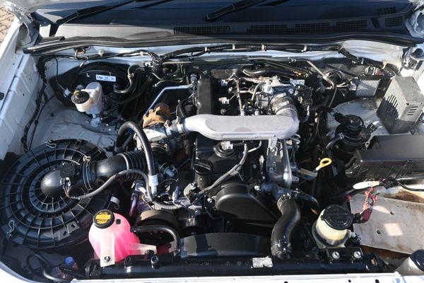 2013-Toyota-Hilux-25-D-4D-Single-Cab image:8