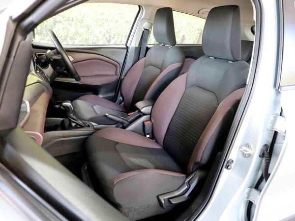 2025-Toyota-Starlet-Cross-15XS-Auto image:2