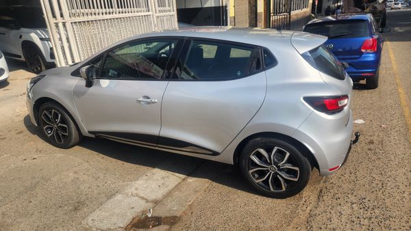 2018-Renault-Clio-IV-900T-Dynamique-5-dr-66kW image:9