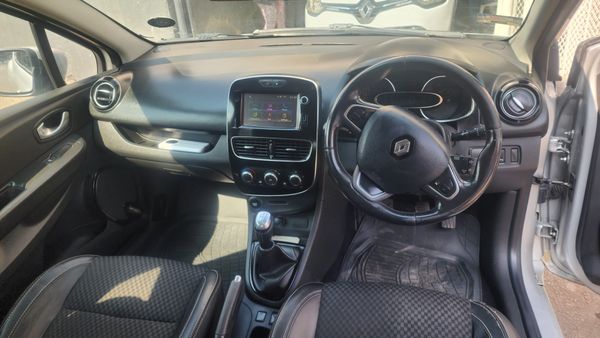 2018-Renault-Clio-IV-900T-Dynamique-5-dr-66kW image:15