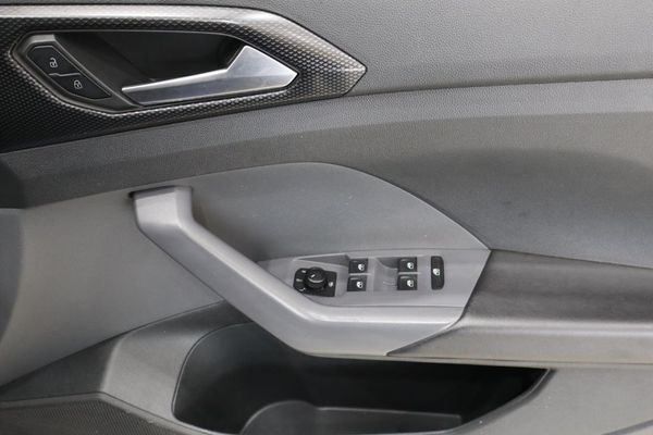 2021-Volkswagen-T-Cross-10-TSI-Comfortline-Auto image:16