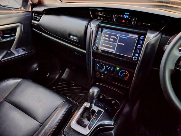2021-Toyota-Fortuner-24-GD-6-Raised-Body-Auto image:10
