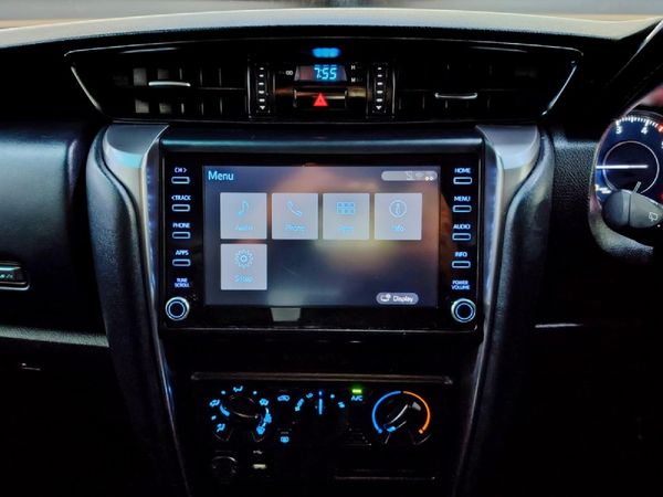 2021-Toyota-Fortuner-24-GD-6-Raised-Body-Auto image:12