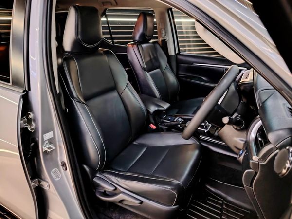 2021-Toyota-Fortuner-24-GD-6-Raised-Body-Auto image:25