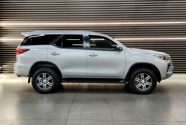 2021-Toyota-Fortuner-24-GD-6-Raised-Body-Auto image:27
