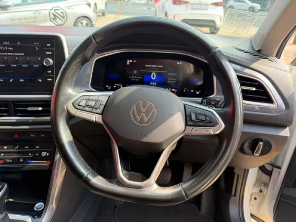 2023-Volkswagen-T-Roc-14-TSI-Design-Auto image:11