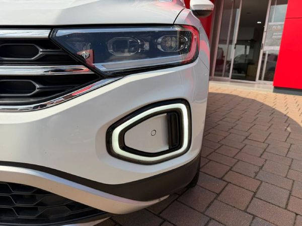 2023-Volkswagen-T-Roc-14-TSI-Design-Auto image:22