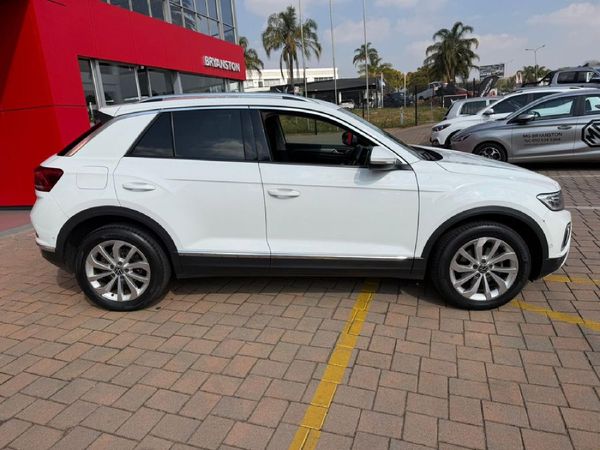 2023-Volkswagen-T-Roc-14-TSI-Design-Auto image:7