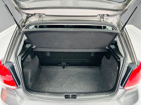 2024-Volkswagen-Polo-Vivo-14-Trendline-5-dr image:6