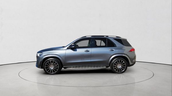 2022-Mercedes-Benz-GLE-300d-4Matic image:9