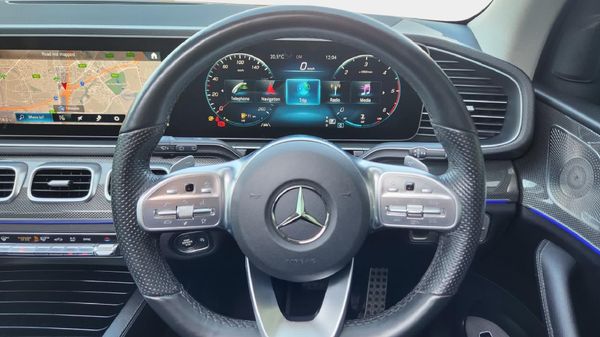 2022-Mercedes-Benz-GLE-300d-4Matic image:5