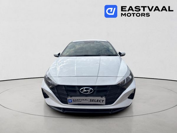 2023-Hyundai-i20-10-TGDI-Fluid image:1