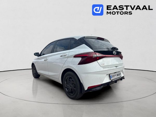 2023-Hyundai-i20-10-TGDI-Fluid image:4