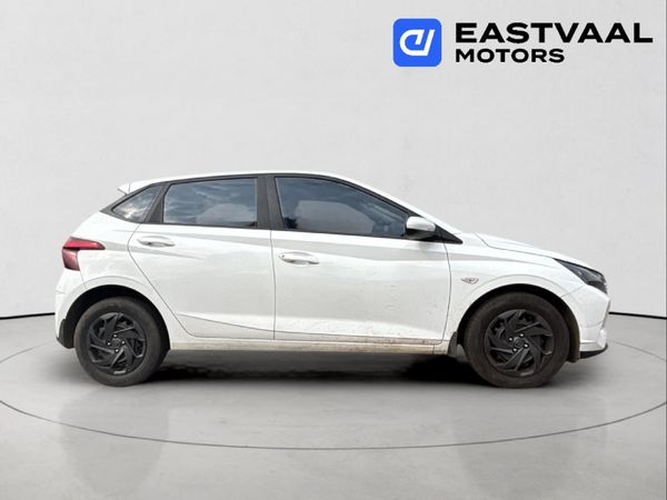 2023-Hyundai-i20-10-TGDI-Fluid image:7