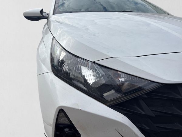 2023-Hyundai-i20-10-TGDI-Fluid image:8