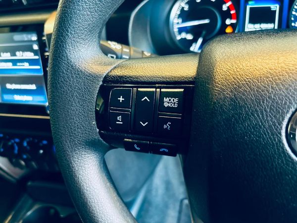 2023-Toyota-Fortuner-24-GD-6-Raised-Body-Auto image:10