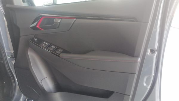 2026-Isuzu-D-Max-19-DDI-HR-X-Rider-Auto-Double-Cab image:12