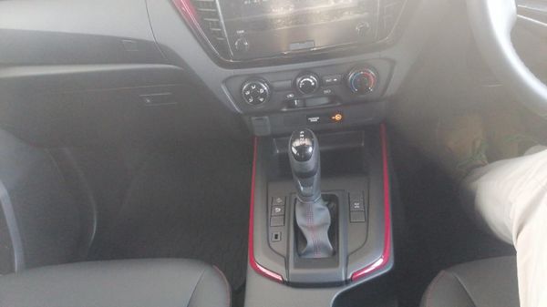 2026-Isuzu-D-Max-19-DDI-HR-X-Rider-Auto-Double-Cab image:18