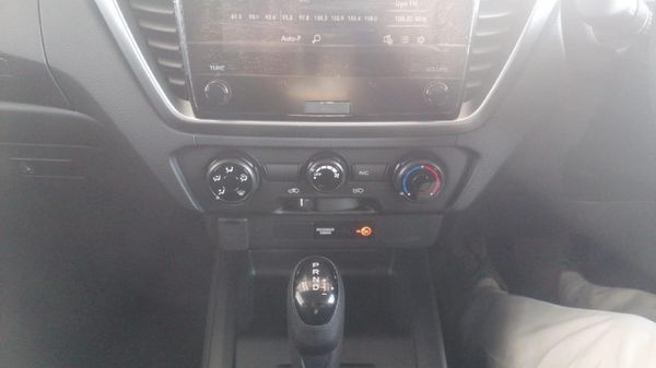 2026-Isuzu-D-Max-19-DDI-HR-LS-Auto-E-Cab image:18