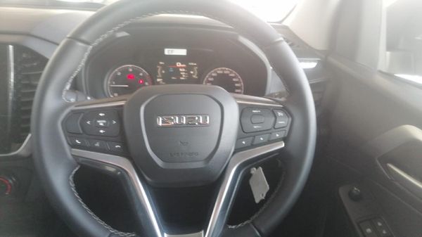 2026-Isuzu-D-Max-19-DDI-HR-LS-Auto-E-Cab image:20
