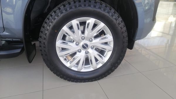2026-Isuzu-D-Max-19-DDI-HR-LS-Auto-E-Cab image:5