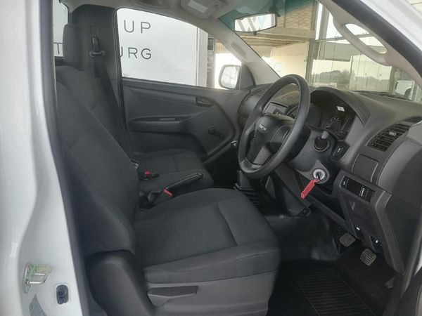 2026-Isuzu-D-Max-250-HO-Fleetside-Safety-Single-Cab image:9