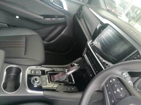 2026-Isuzu-Mu-x-30D-Onyx-XT-4x4-Auto image:10