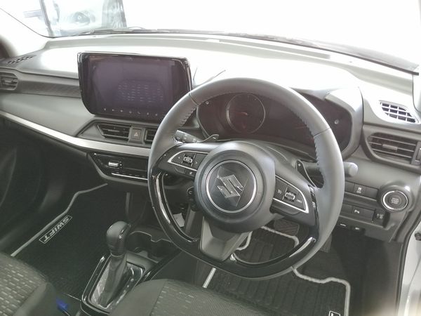 2026-Suzuki-Swift-12-GLX-Auto image:10