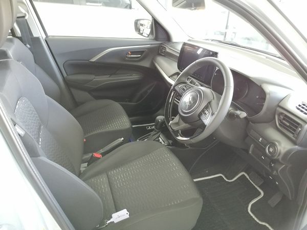 2026-Suzuki-Swift-12-GLX-Auto image:11