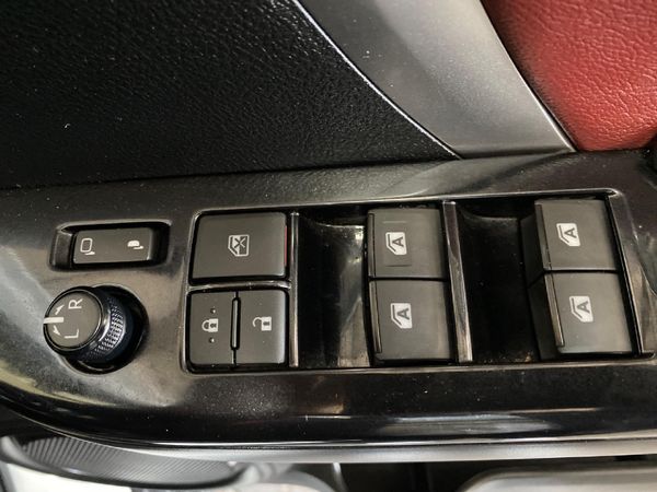 2025-Toyota-Fortuner-28-GD-6-RB-Auto image:20