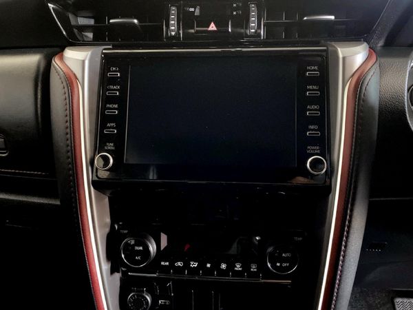 2025-Toyota-Fortuner-28-GD-6-RB-Auto image:8