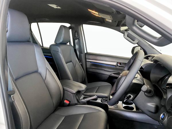 2025-Toyota-Hilux-28-GD-6-Raised-Body-Legend-Auto-Double-Cab image:10